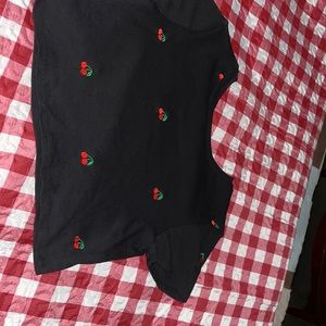 Black cherry crop top